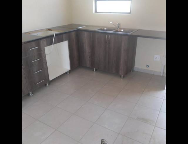 3 BEDROOM CLUSTER FOR SALE IN AZAADVILLE